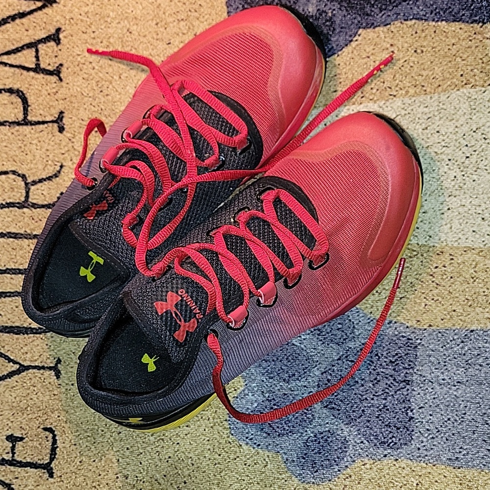 Under Armour Athletic Training Shoes Size 8